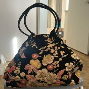 Atenti magnetic closure bag with matching makeup bag. Like new.